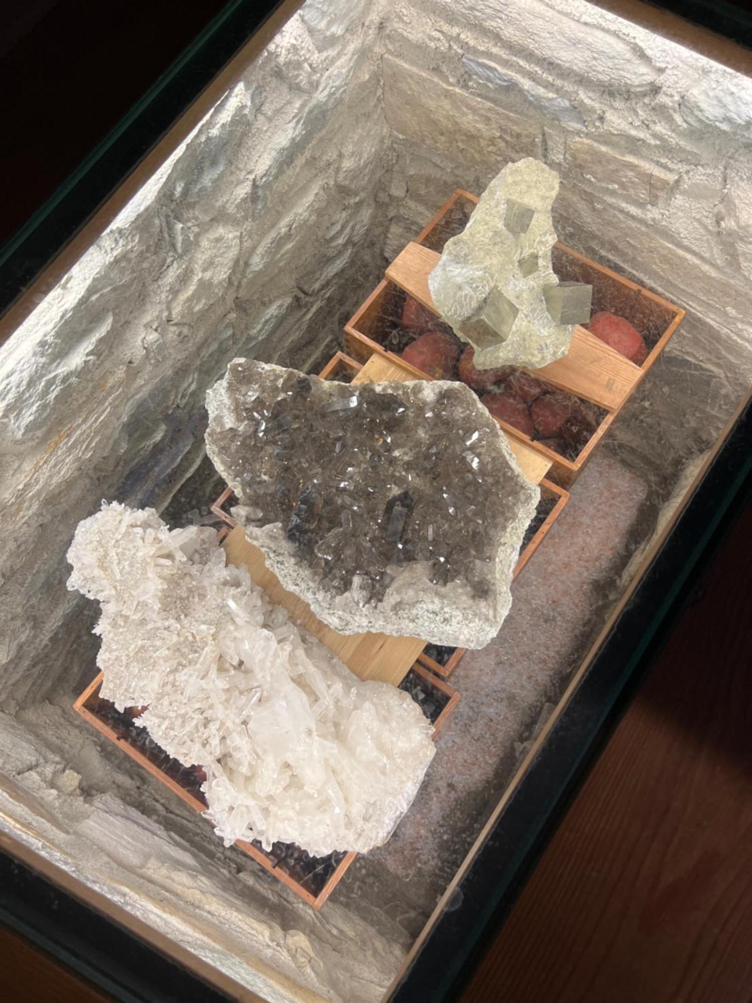 格雷索拉特里尼泰 Wongade酒店 外观 照片